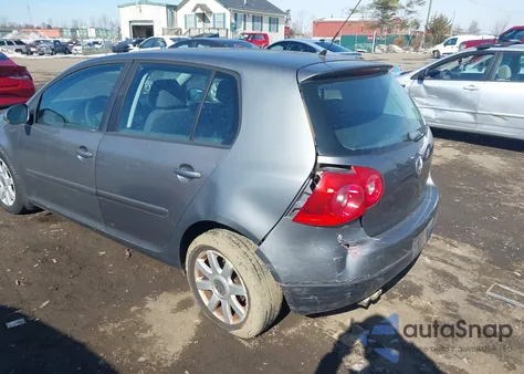 2007 Volkswagen Rabbit 4-Door z USA, uszkodzony, nr VIN WVWDR71K67W159421